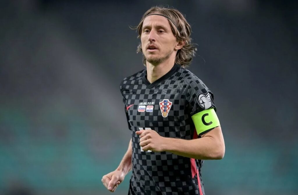Luka Modriç Milanda debüt etdi Real Madrid əfsanəsi İtaliya kubokunda meydana çıxdı